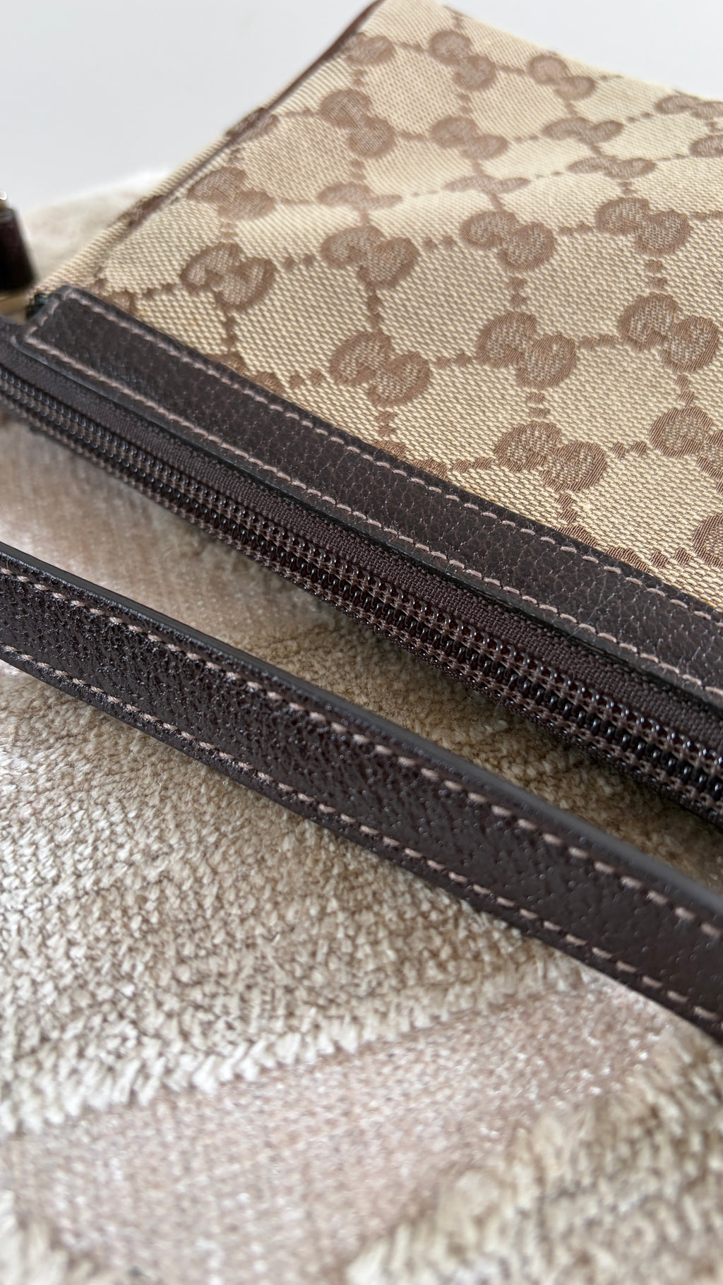 TRE52 - Gucci Abbey Accessory Pouch beige - 13