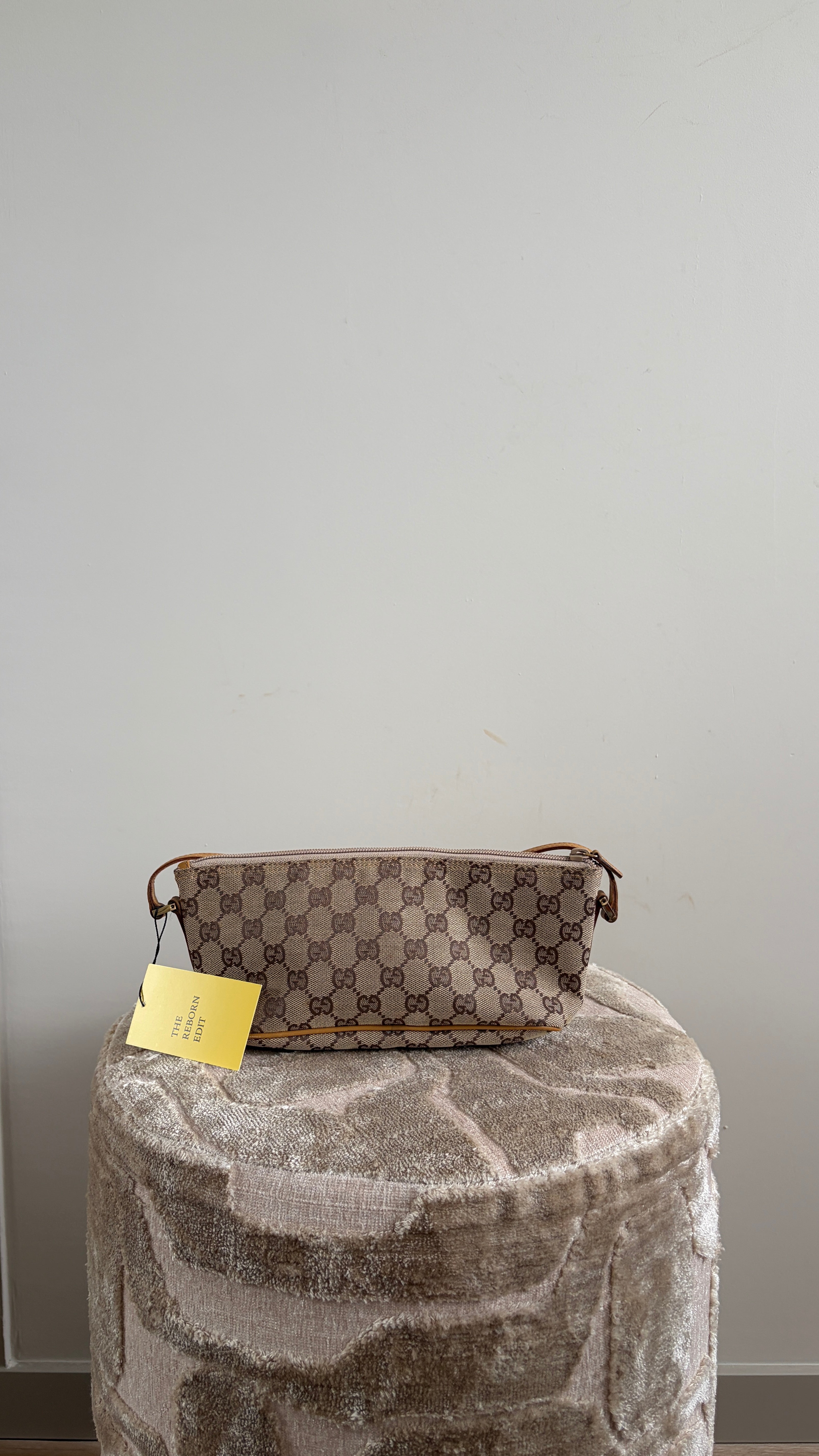 TRE54 - Gucci Boat Bag beige - 3