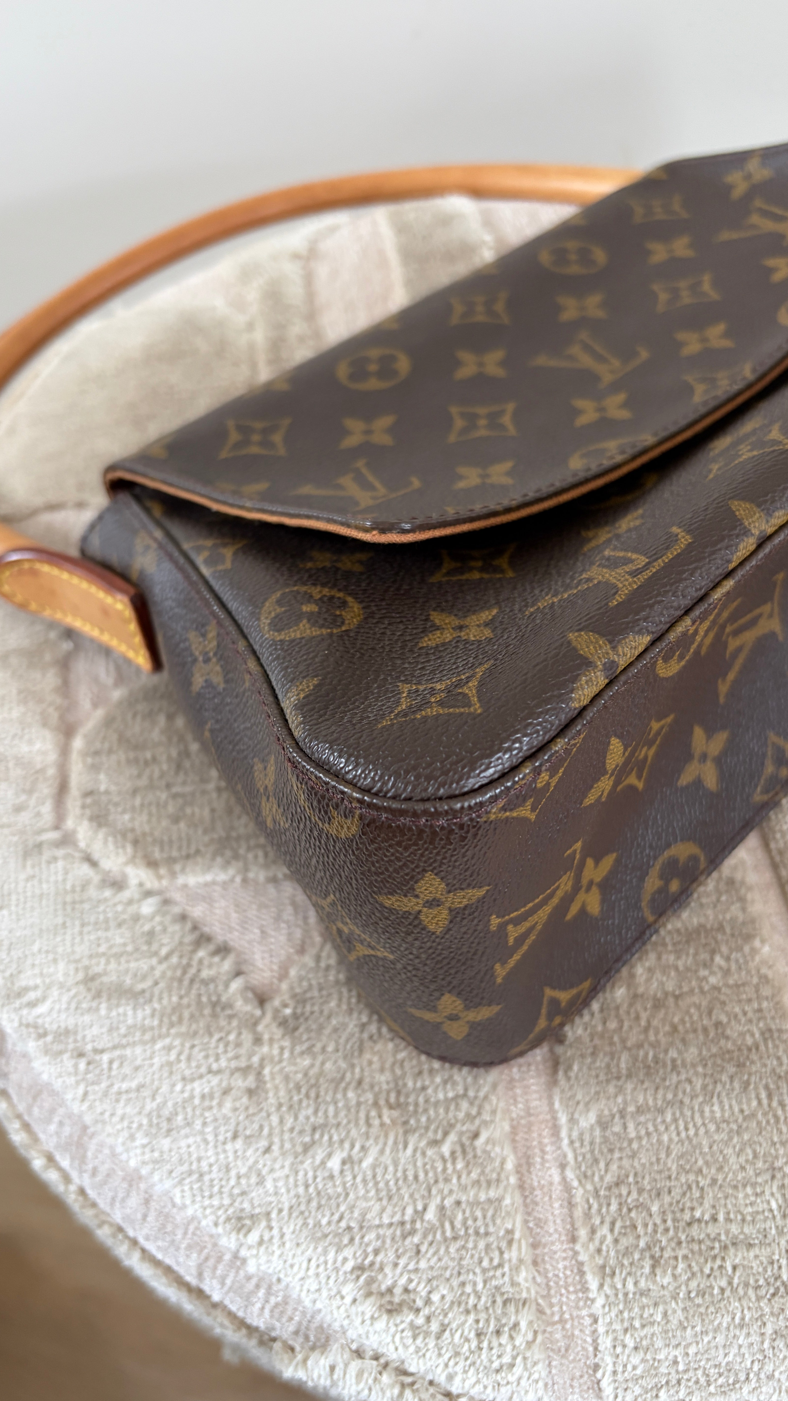 TRE57 - Louis Vuitton Mini Looping (PM) - 13