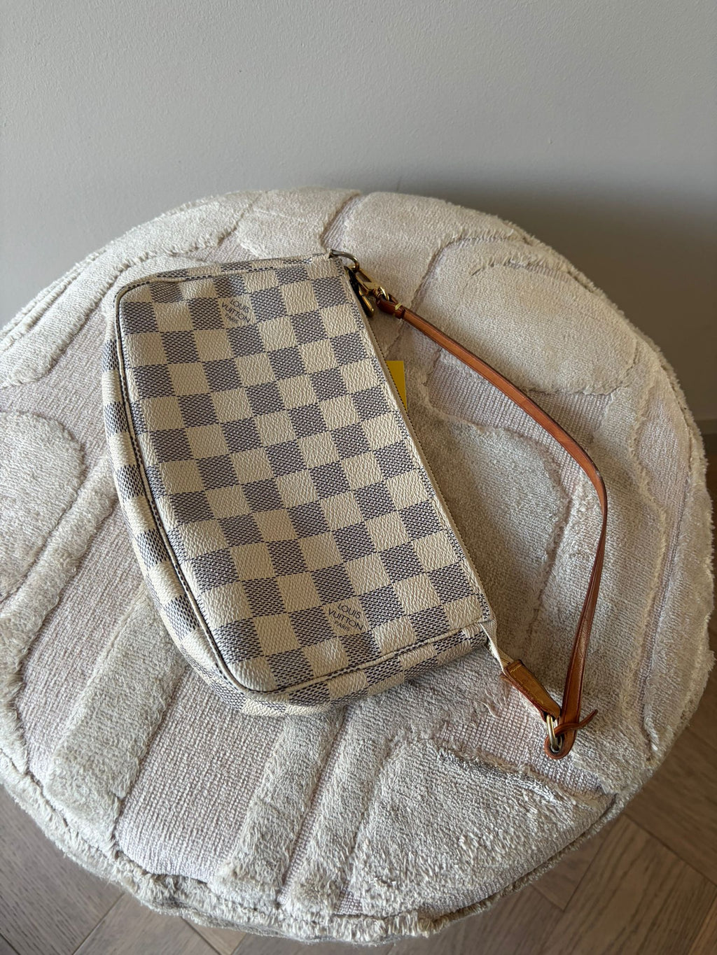 TRE59 - Louis Vuitton Pochette Damier Azur - 1