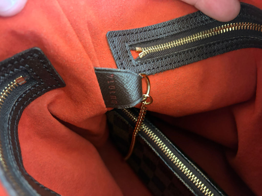TRE66 - Louis Vuitton Male Damier Ebène Tote Marais Bucket - 17