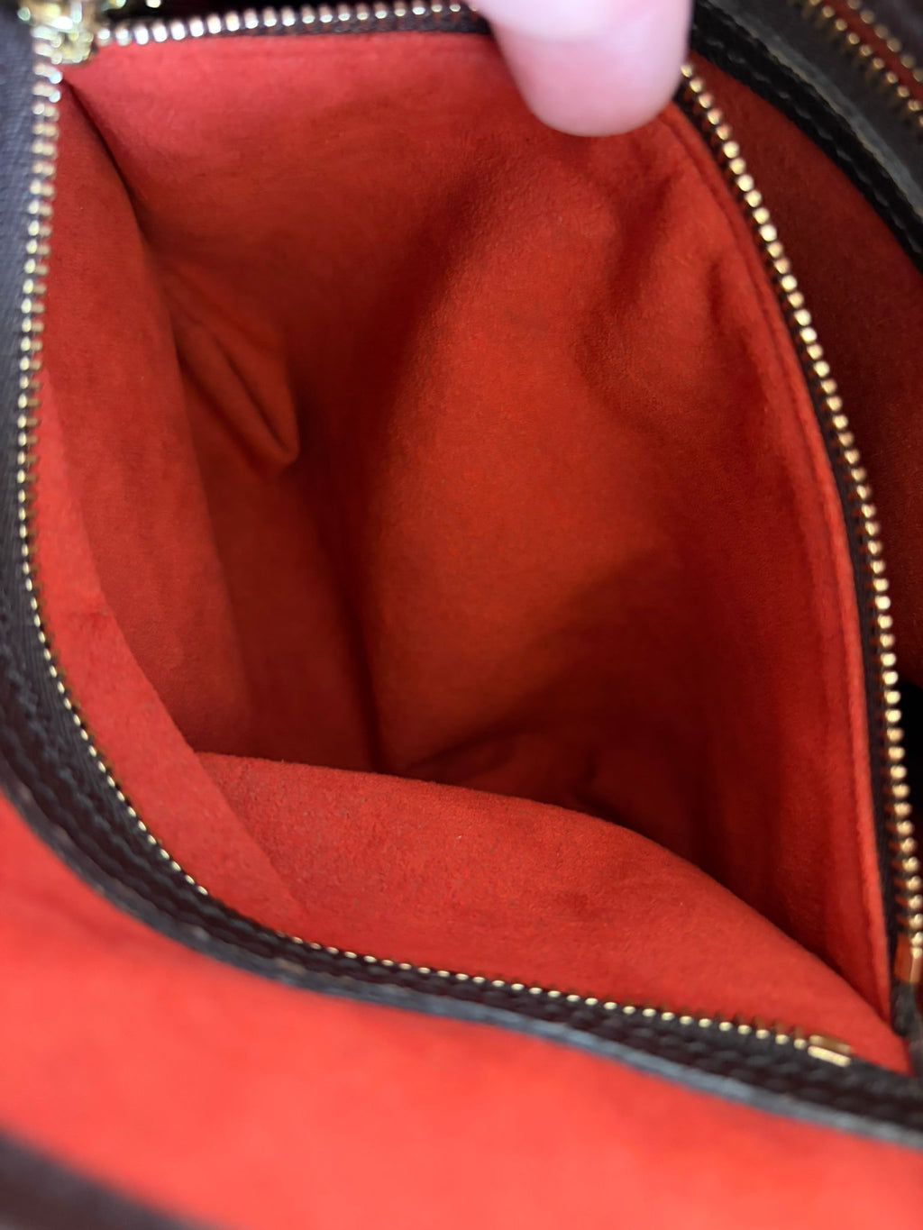 TRE66 - Louis Vuitton Male Damier Ebène Tote Marais Bucket - 6