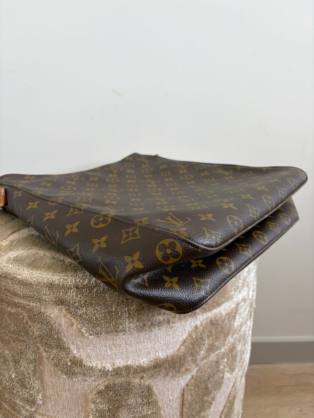 TRE73 - Louis Vuitton Looping GM - 5