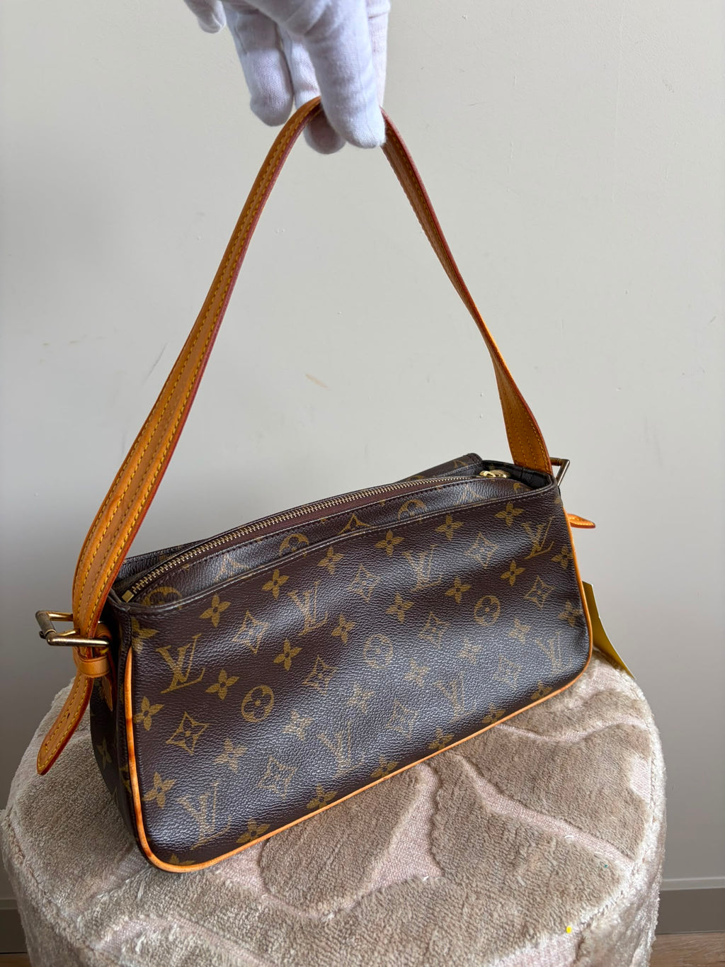 TRE83 - Louis Vuitton Vivacite MM - 4