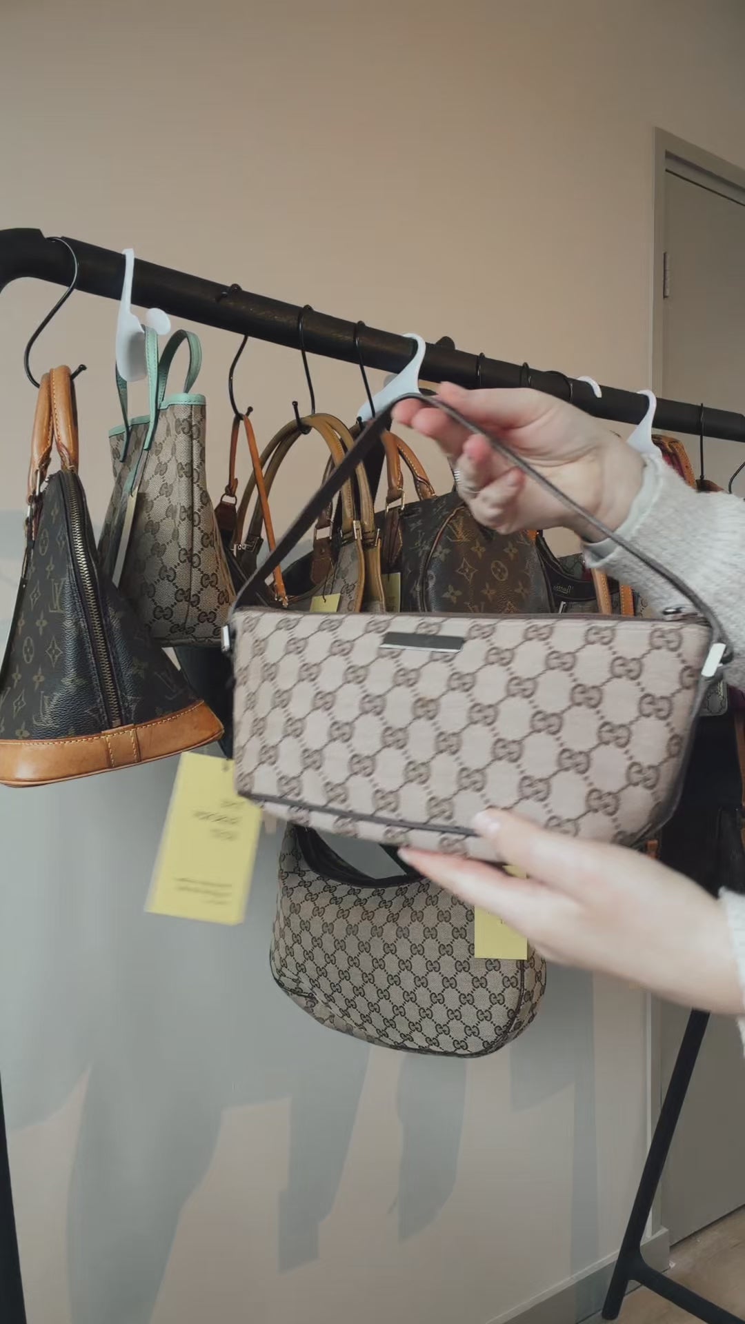 Gucci Boat Bag beige